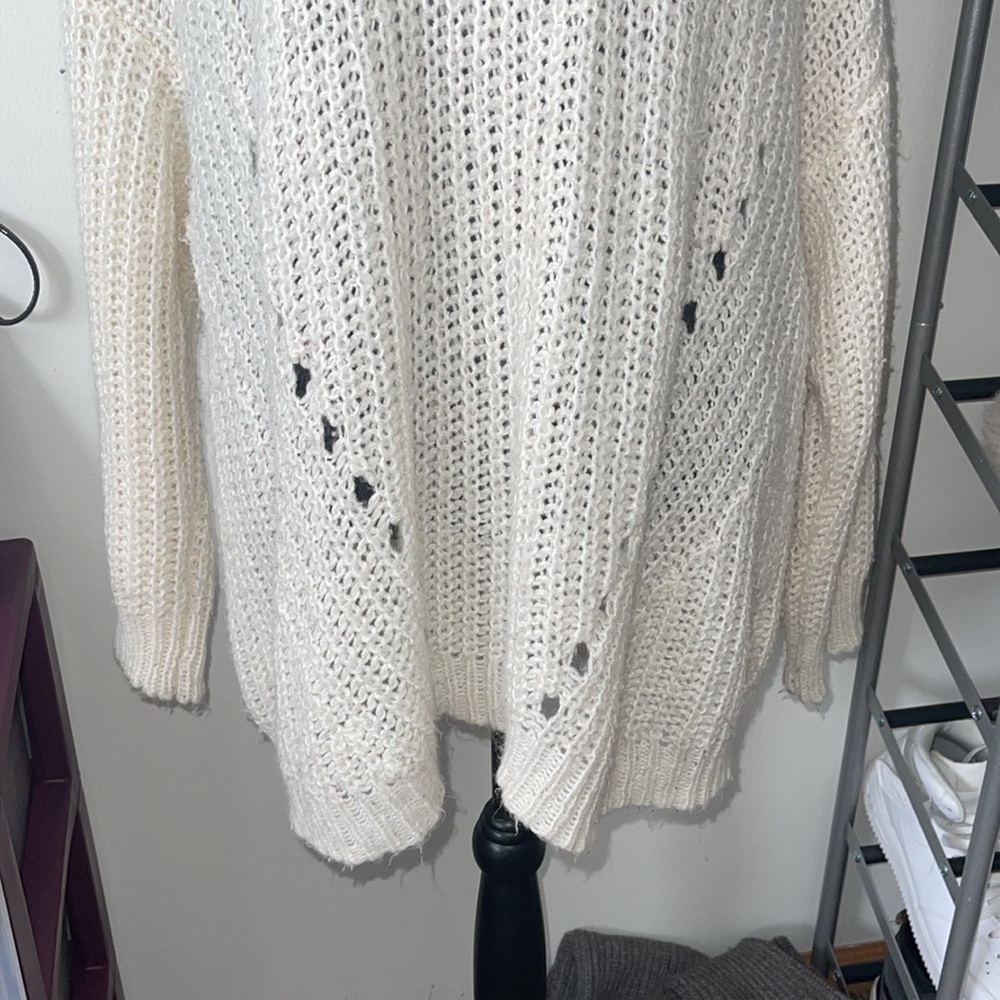 AEO Sweater - Picture 3 of 10